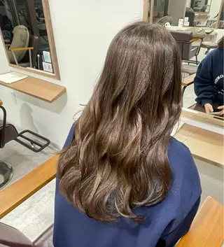 ロング カラー 森田 亜海のヘアスタイル