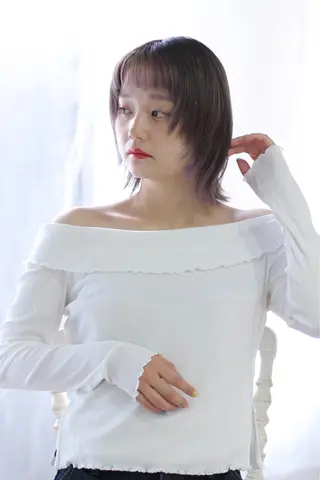 ショート ツヤ感カラー🎀 本美冴のヘアスタイル