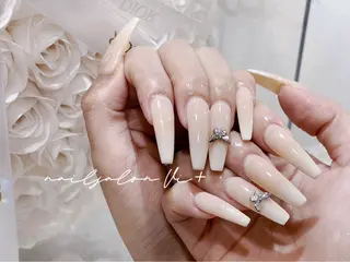 ネイル ✨Nailsalon Vi+✨のネイルデザイン