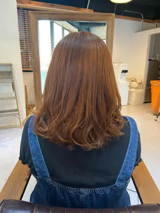 セミロング カラー 宮本 玲那のヘアスタイル