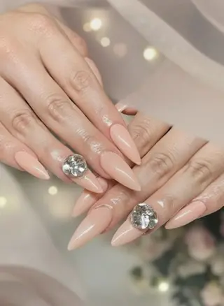 ネイル 24時間営業 UNABOMBAのネイルデザイン