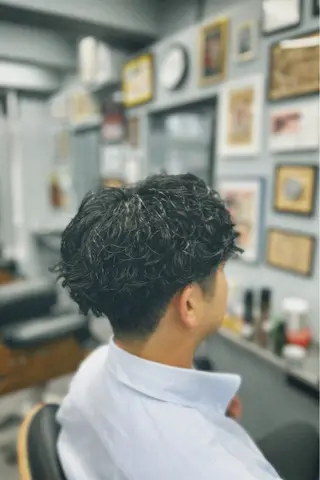 ミディアム パーマ メンズ icon Blue所属・池袋メンズパーマ フェード純平のヘアスタイル