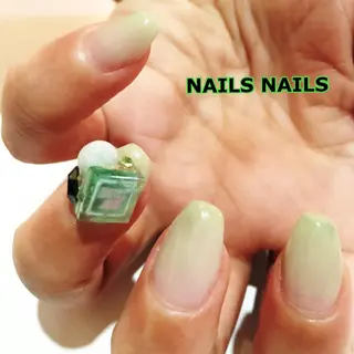 ネイル NAILSNAILS ERIKAのネイルデザイン