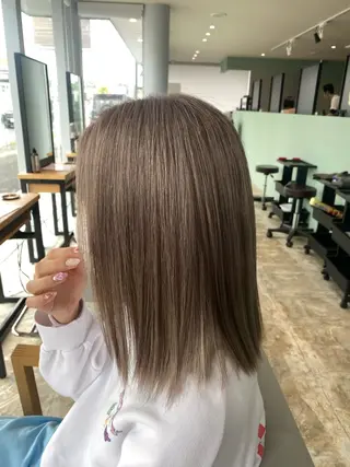 カラー TOTAL BEAUTY BREK藤枝店所属・. SHIZUKAのヘアスタイル