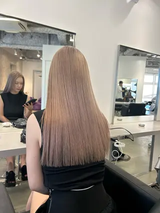 ロング カラー EIGHT mana 海外グレージュ🥥のヘアスタイル