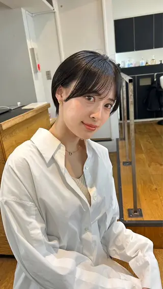 ショート シオン/艶髪カラー/ 韓国ヘアのヘアスタイル