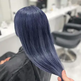 セミロング カラー ヘアアレンジ 🩵色落ち可愛い 寒色カラー🩵のヘアスタイル