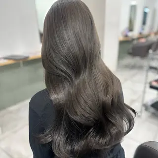 ロング カラー ブリーチなし/レイヤ ー特化🌈Tommyのヘアスタイル