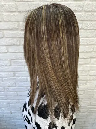 セミロング カラー 徳永 綾華のヘアスタイル