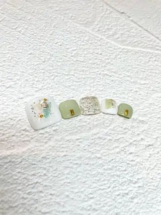 ネイル BLUE ROSE Nail所属・BELL.Salon Group Nailのネイルデザイン