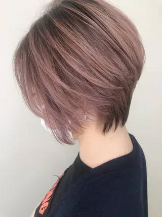 ショート カラー ito. ブリーチ/髪質改善のヘアスタイル