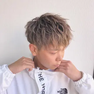 ショート メンズ RAIA💎ケア ブリーチ＆パーマ💎のヘアスタイル