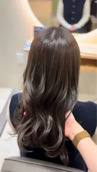 ロング カラー みな🫧艶カラー/ 髪質改善/前髪カットのヘアスタイル