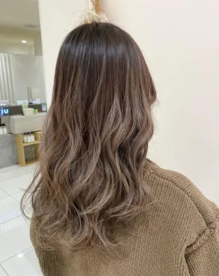 ロング カラー ヘアアレンジ 韓国レイヤー🖤🤍 /うえのゆずのヘアスタイル