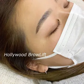 アイブロウ jolif池袋店所属・Rune 《池袋》のマツエク・マツパデザイン