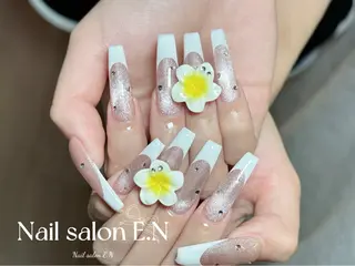 ネイル E.N🦋 長さ出し/持ち込みのネイルデザイン