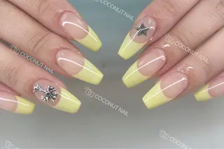 ネイル 神田 ココナッツのネイルデザイン