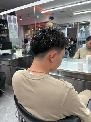 ショート カラー パーマ メンズ メンズパーマ特化 🔥韓国ヘア職人🔥のヘアスタイル