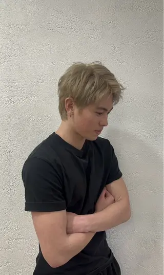 カラー メンズ 山本 梨華のヘアスタイル