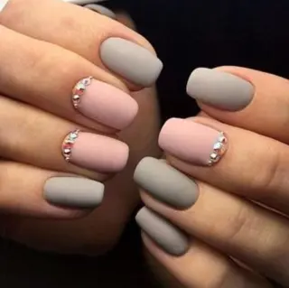 ネイル ゲン レイカのネイルデザイン