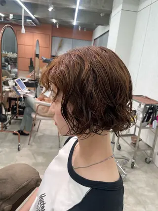 ショート パーマ 鶴井 美空のヘアスタイル