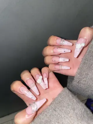 ネイル GO TODAY シェアサロン 渋谷Amiu店所属・渋谷ネイル🎀 y2k/海外ネイルのネイルデザイン