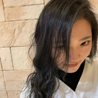 セミロング JUNYA 海外ガールヘアのヘアスタイル