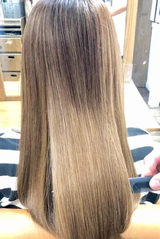 ロング CUORE クオーレのヘアスタイル