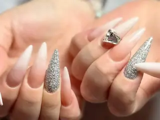 ネイル 新山 聖のネイルデザイン