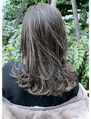 セミロング ♡似合わせハイトーン ♡maiのヘアスタイル