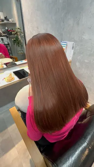 ロング motoトップカラー リスト/ブリーチカラのヘアスタイル