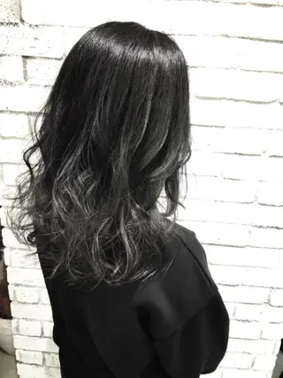 セミロング カラー パーマ ヘアアレンジ メンズ キッズ ネイル マツエク・マツパ バレイヤージュ/ 髪質改善/渡邉悟🌱のヘアスタイル