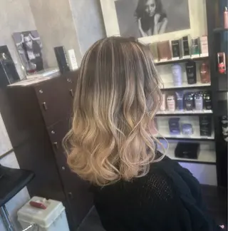 セミロング 石井 綾乃のヘアスタイル