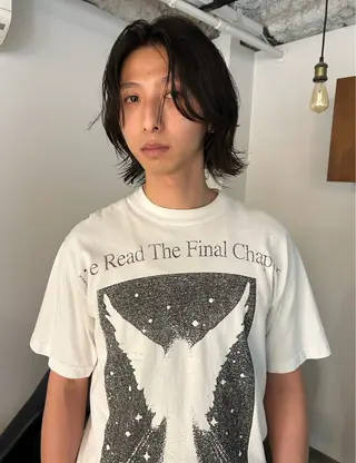 ミディアム パーマ メンズ Loom.所属・村上雅人 ナチュラルモードのヘアスタイル