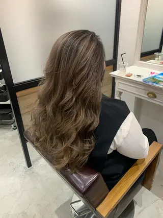 ロング カラー ヘアアレンジ kei/透明感カラー /ベージュ/インナーのヘアスタイル