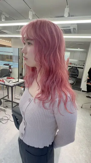 ロング カラー PELE所属・盛れる💖ミルクティ ー💍🎀yuiのヘアスタイル