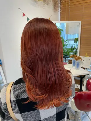 セミロング カラー SALOWIN池袋East店3F所属・インナーカラー 推し ブリーチ  髪質改善のヘアスタイル