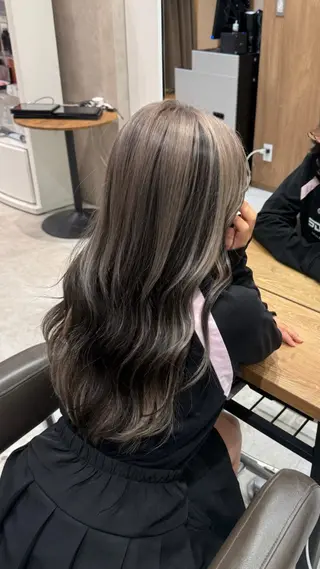 セミロング カラー リー天王寺所属・Lee天王寺 Rinのヘアスタイル