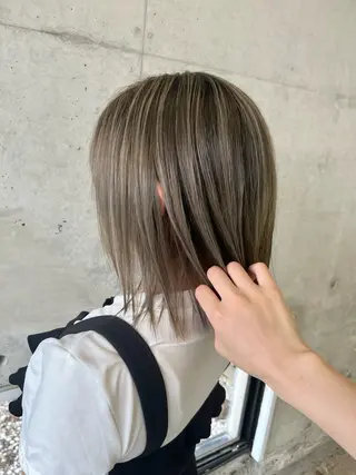 ミディアム カラー LOMARLIE / CHIKA🫧のヘアスタイル