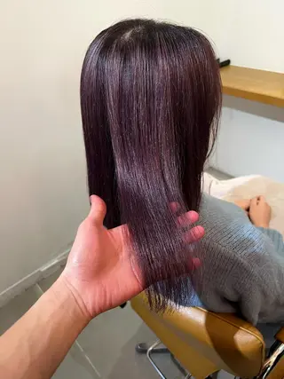 セミロング こだわりのレイヤー /透明感カラーのヘアスタイル