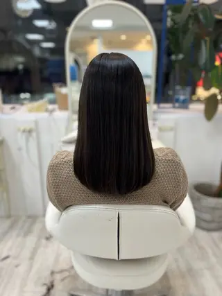 セミロング 岡崎 嶺のヘアスタイル