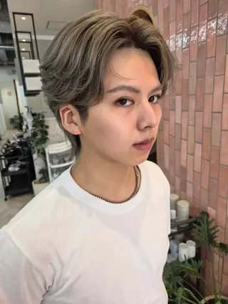 メンズ カラー メンズ ヘアメイク  ハイトーン キャロのヘアスタイル