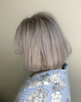 ミディアム カラー 佐藤 奈佳子 サトウ ナカコのヘアスタイル