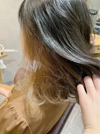 ミディアム カラー エクステ KAZUMAのヘアスタイル