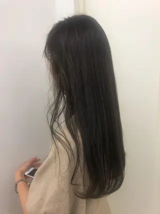 ロング カラー 安藤 佑衣のヘアスタイル