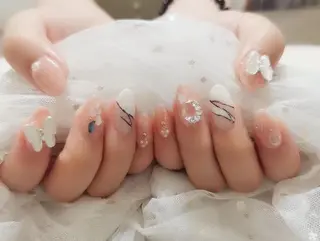 ネイル ネイルサロンエクラ 🫧Shizukaのネイルデザイン