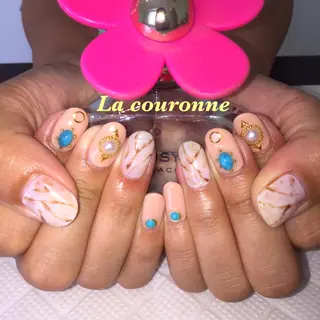 ネイル Lacouronne NATSUMIのネイルデザイン