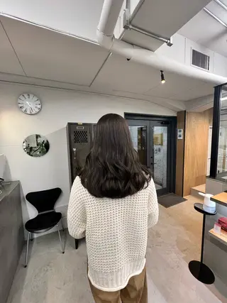 ミディアム INORI /フェイスレイヤーのヘアスタイル