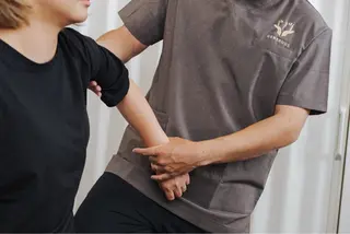 GENEROUS鍼灸院＊整骨院所属・西葛西駅徒歩2分🚃 柔道整復師🪡鍼灸師のエステ・リラクイメージ