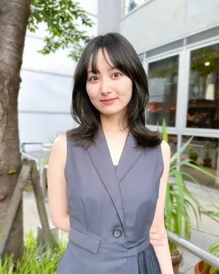 ミディアム カラー 韓国レイヤーカット/ ダブルカラーのヘアスタイル